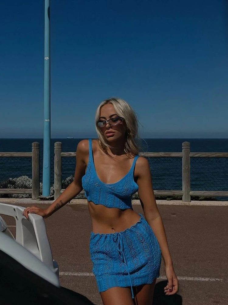 Conjuntos de dos piezas de vestido playero de crochet para mujer, trajes de baño de fiesta de verano con camiseta sin mangas y falda, 2025