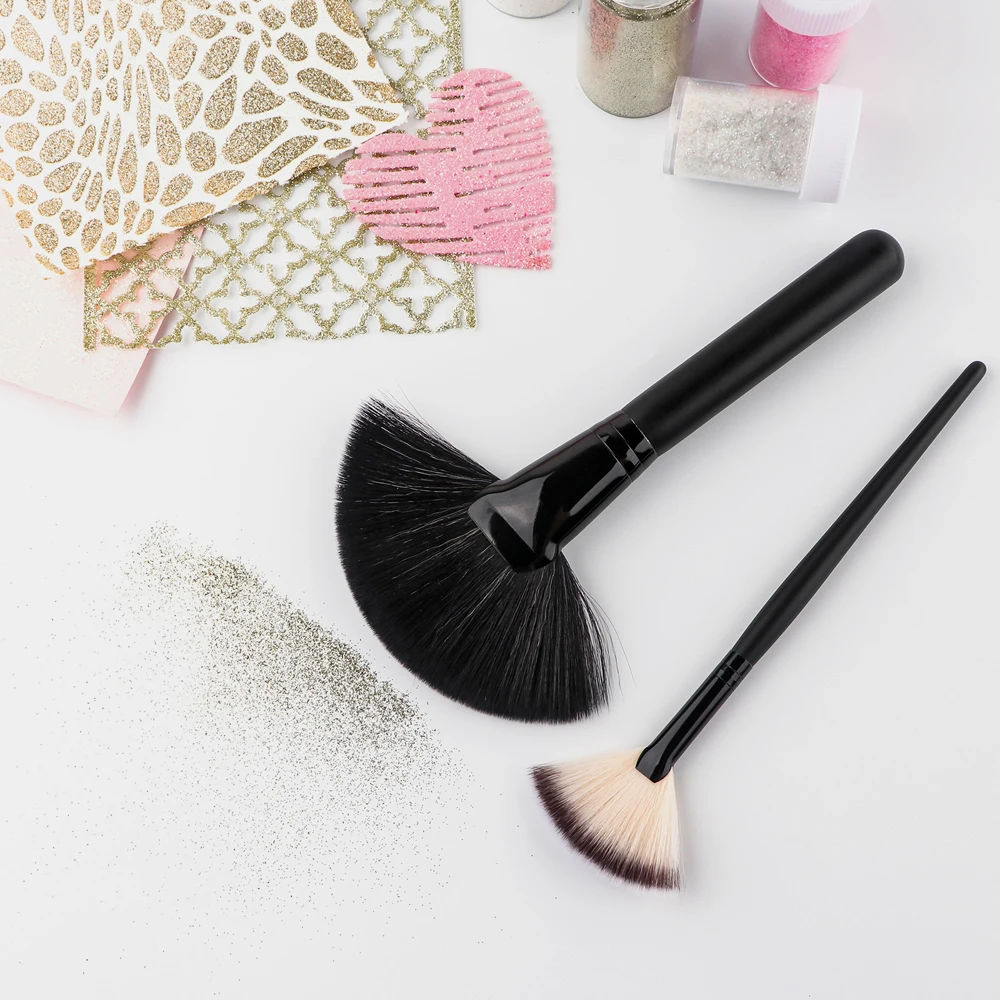 Multifunction Surface Sweep Brushes for Removing Glitter Powders DIY Paper Card Supplies Fan Shape Synthetic Brushes Tools
