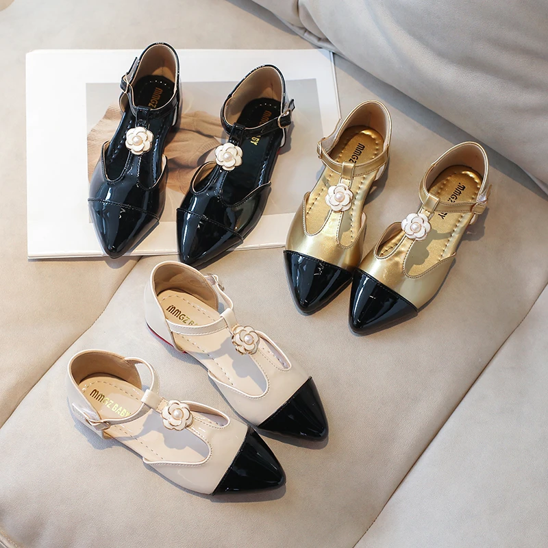 Children Sandals Pointed Toe Flower Elegant T-strap Morden Kids Sliders Summer Three Colors Luxury Shallow Children Flat Shoe