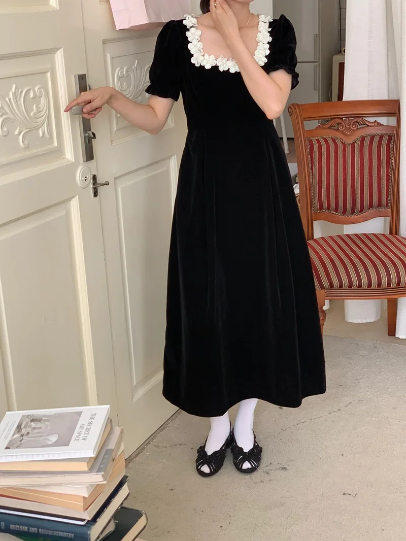 Autumn French Vintage Black Velvet Midi Dresses for Women Puff Sleeves Square Collar A-line Korean Fashion Vestido Mujer New