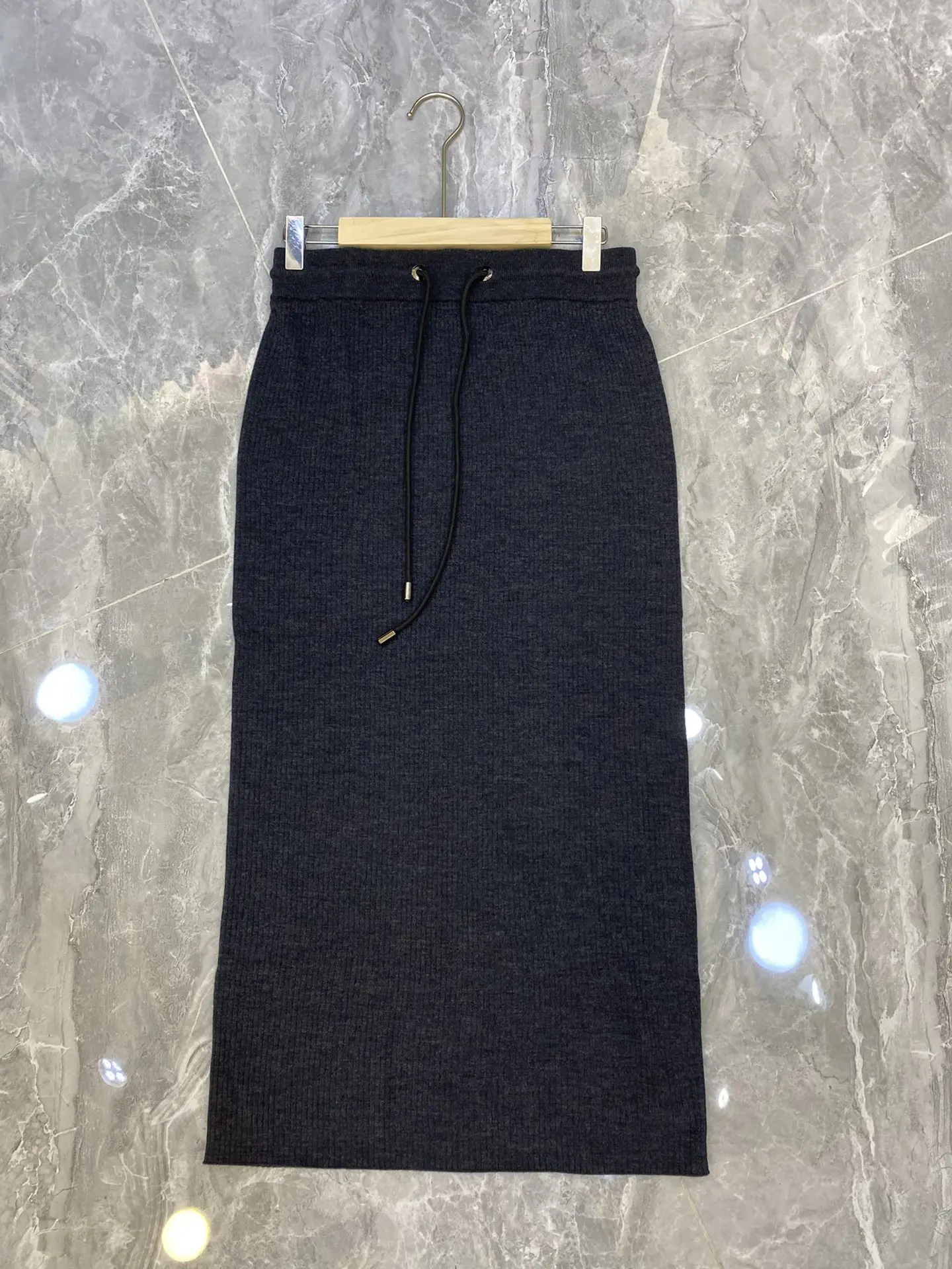 

2023 Women's Clothing The new skirts straight cultivate one's morality 0817