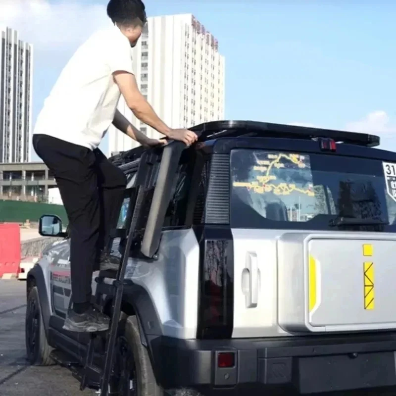공장 직판 자동차 업그레이드 액세서리 ICAR 03 및 기타 모델 알루미늄 합금 등반용 사이드 래더 접이식
