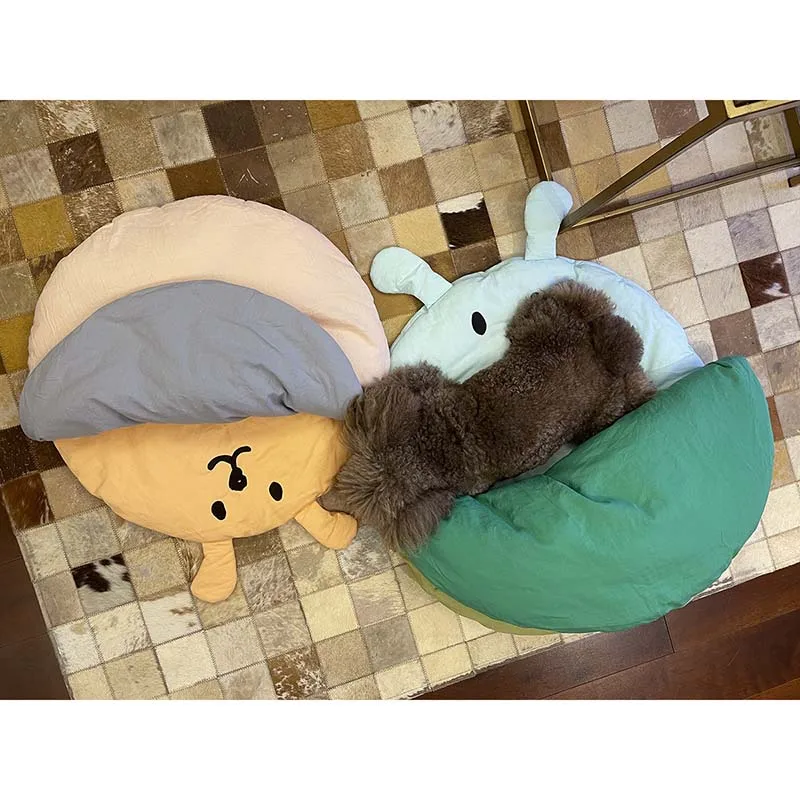 

Fashion New Dog Sleeping Bag Pet Cushion Fluffy Warm Mat Dog Bed Kitten Puppy Quilt Removable Cat Nest Semi-Open Kennel Pet Item