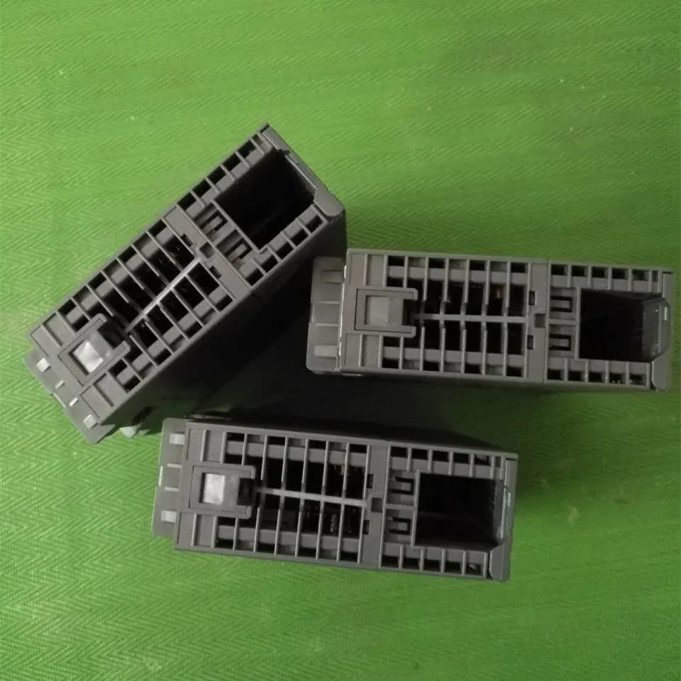 ο  S7-300 6ES7332-5HF00-0AB0 6ES7332-5HD01-0AB0