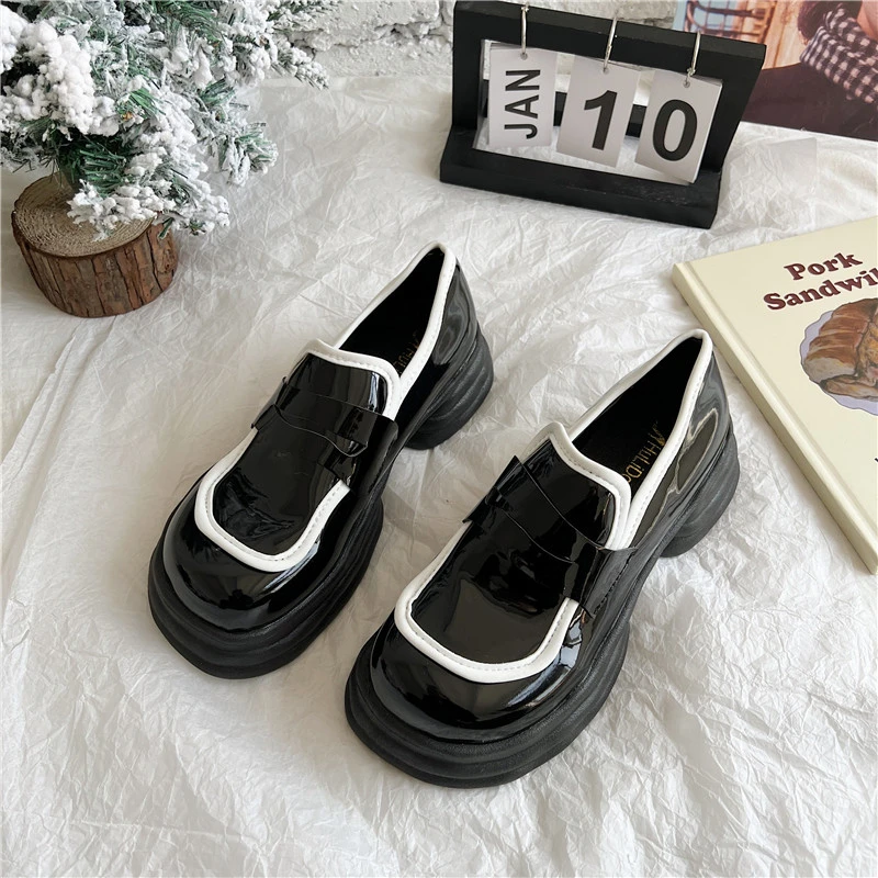 Классические черные туфли-оксфорды в стиле ретро на платформе женские лоферы