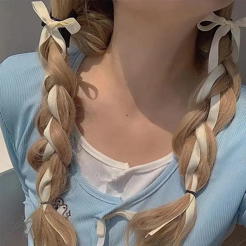 Рисунок 3 - Заколки для волос с длинными лентами и кисточками