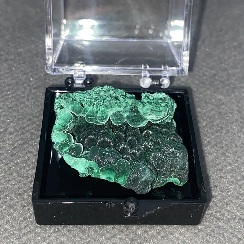 100% natural Malachite  raw stone mineral specimen healing crystal gemstone collection Box size:35*35*35mm