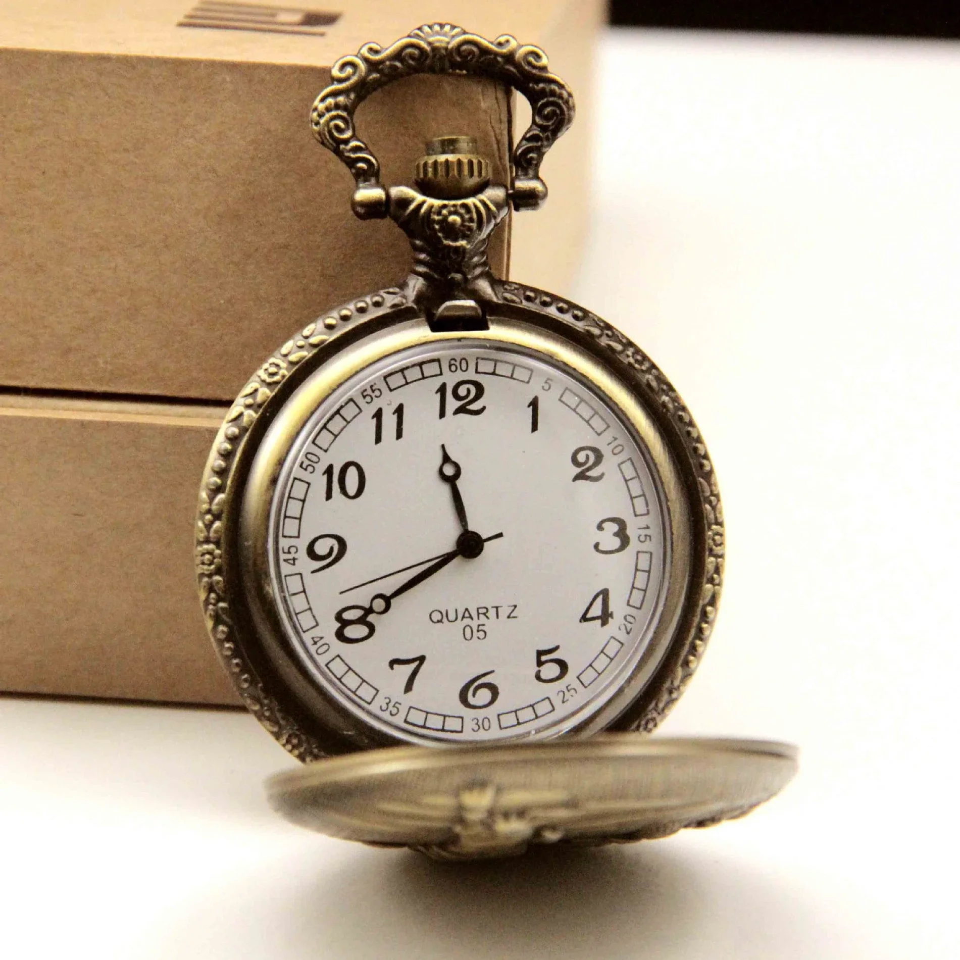 Vintage USSR Soviet Badges Sickle Hammer Pocket Watch Necklace Bronze Pendant Chain Quartz Clock Fashion Emblem Women Men Gift quartz watch pocket watch