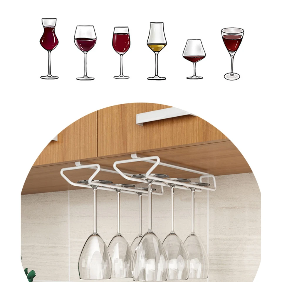 Sluit Omhoog Wijnglas Op Rek Boven Tegenbar Barbinneand De Glazen Hangen Bar Lege Glasglazen Voor Wijn En Image115514694 Sluit Omhoog Wijnglas Op Rek Boven Tegenbar Barbinneand De Glazen Hangen Bar Lege Glasglazen Voor Wijn En Image115514694