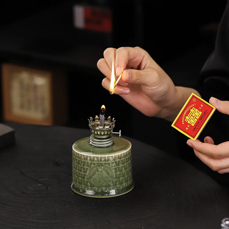 Vintage ceramic oil lamp, old desktop nostalgic butter lamp, home lighting atmosphere decoration ornaments, photography props