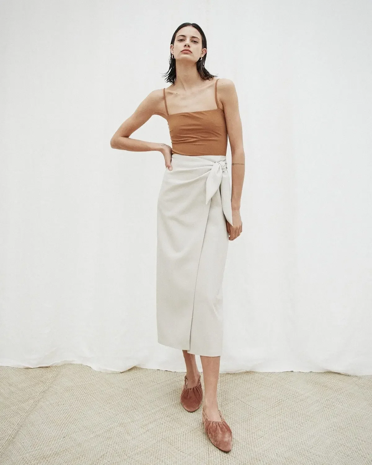 

N @ NUS Leather Half Skirt Women's High Waist A-line Retro One piece Tie up Wrapped Skirt Commuter Style