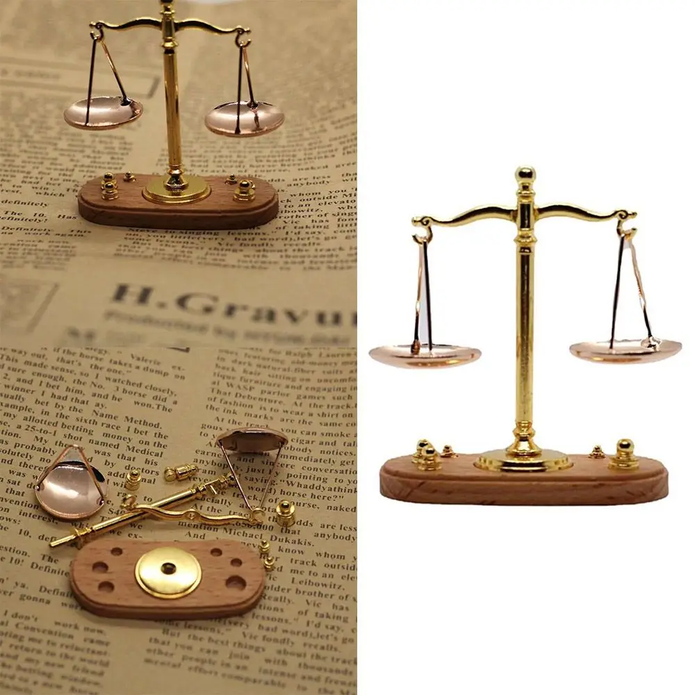 

Миниатюрные винтажные весы, Миниатюрные аксессуары, металлическая модель в античном стиле, изысканное украшение для дома