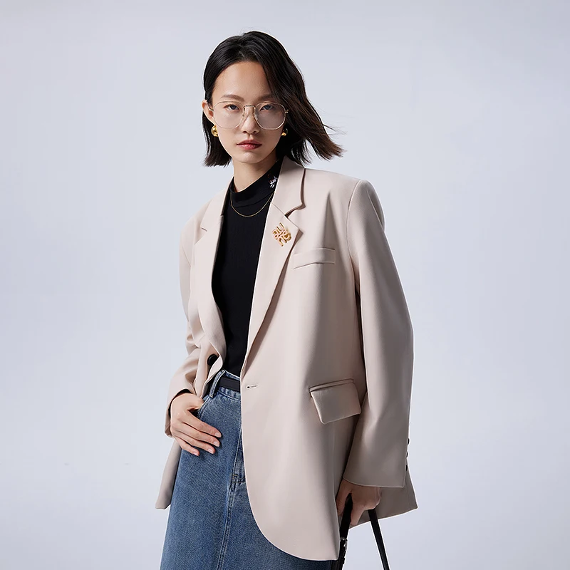 Рисунок 3 - Женский блейзер с длинным рукавом