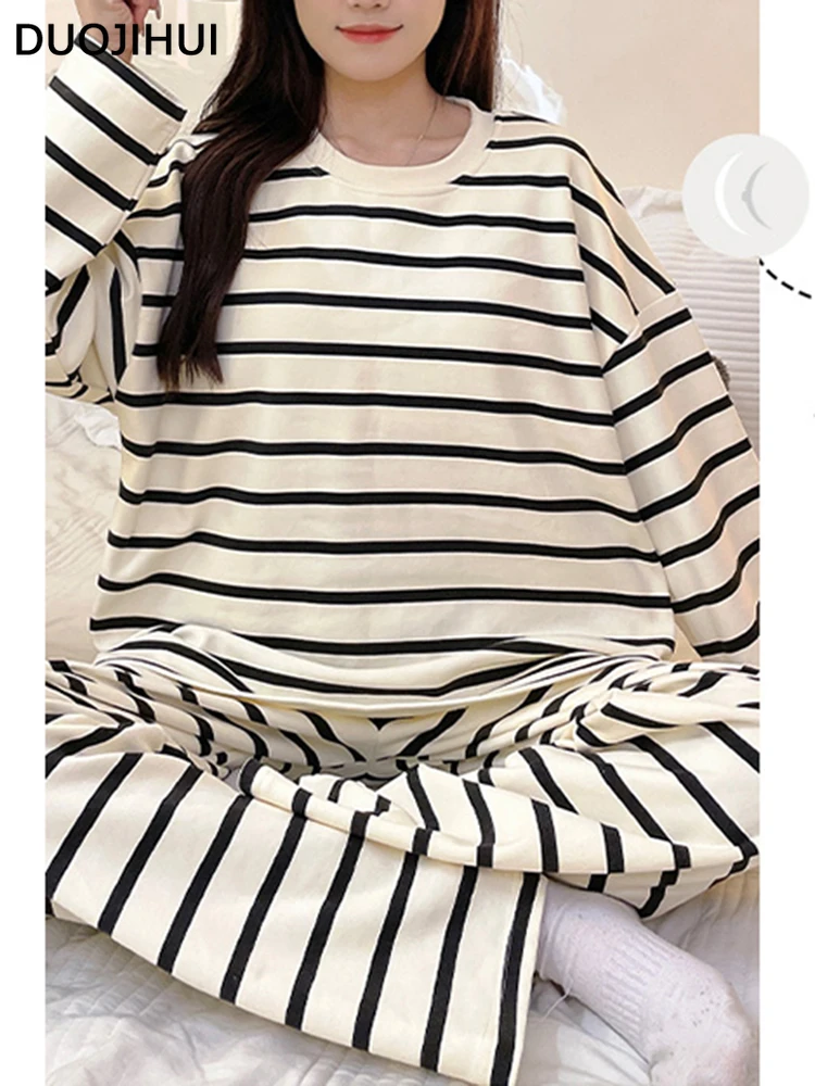 

DUOJIHUI New Women's Round Neck with Chest Cushion Homewear Set Fashion Casual Stripes Women Long Sleeve Two Piece Sleepwear Set