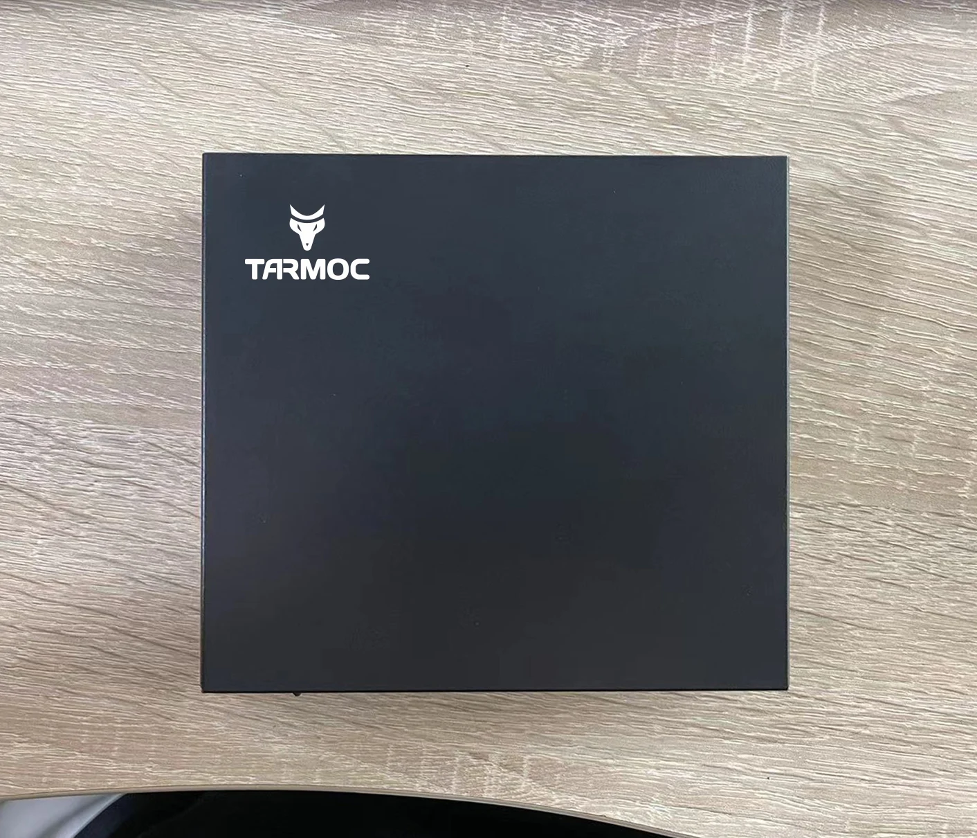 

Коммутатор Tarmoc POE с 4 портами 1 Гбит/с, защита от перенапряжения 8 кВ, Поддержка VLAN (изоляция порта)
