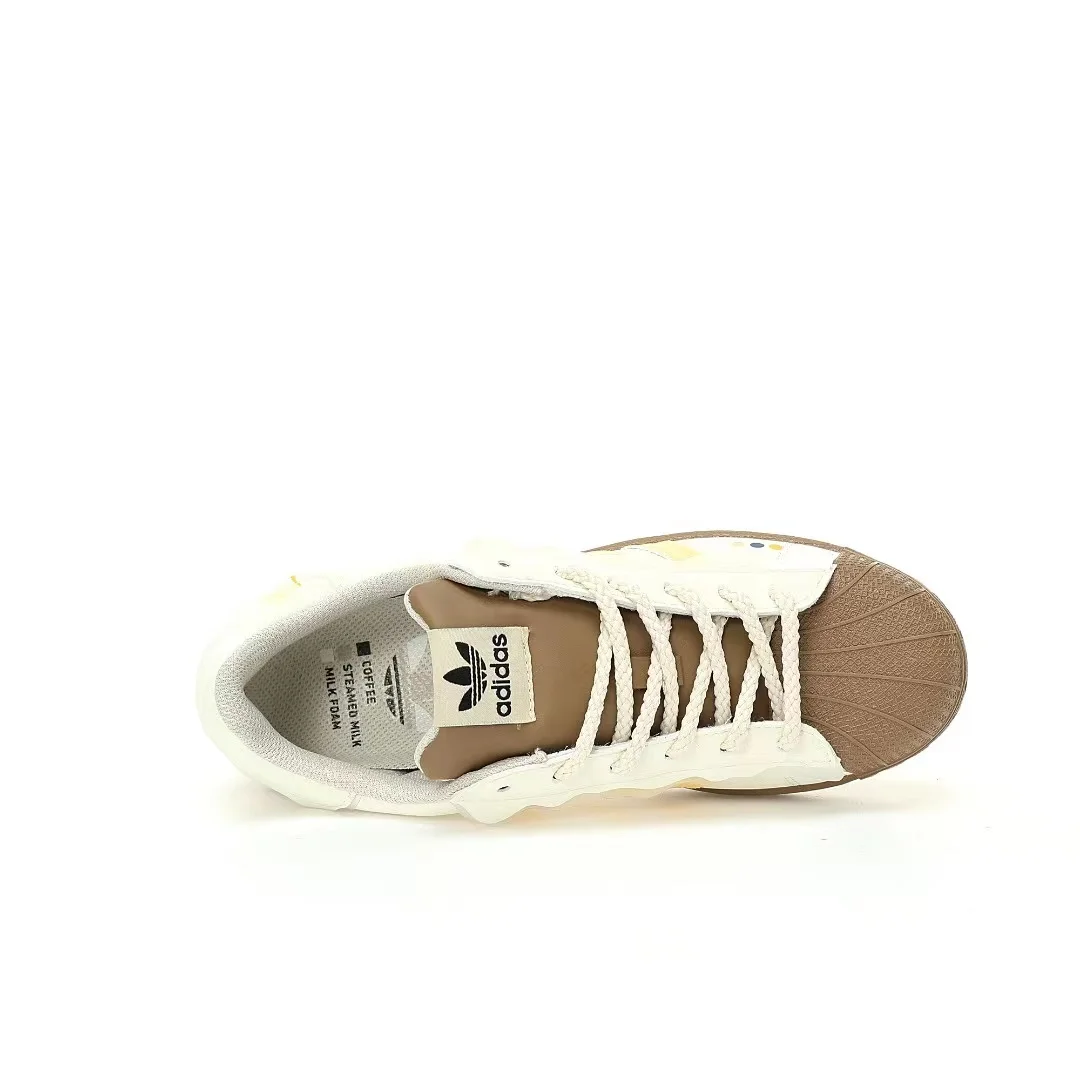 Рисунок 4 - Melting Sadness x adidas originals