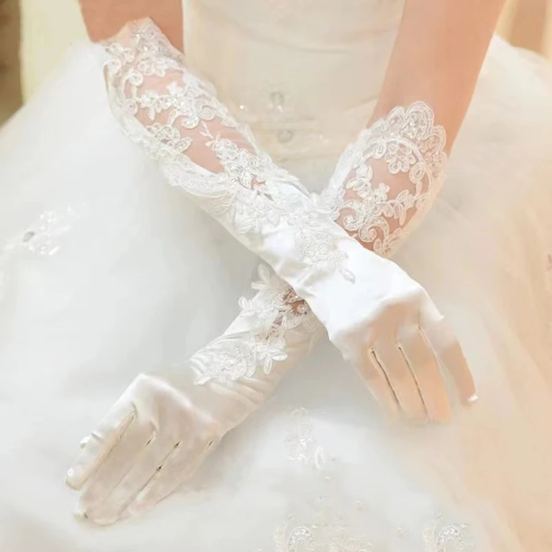 Luxury long lace cutout sequin embroidered wedding glove bag refers to a white dress wedding dinner party accessory