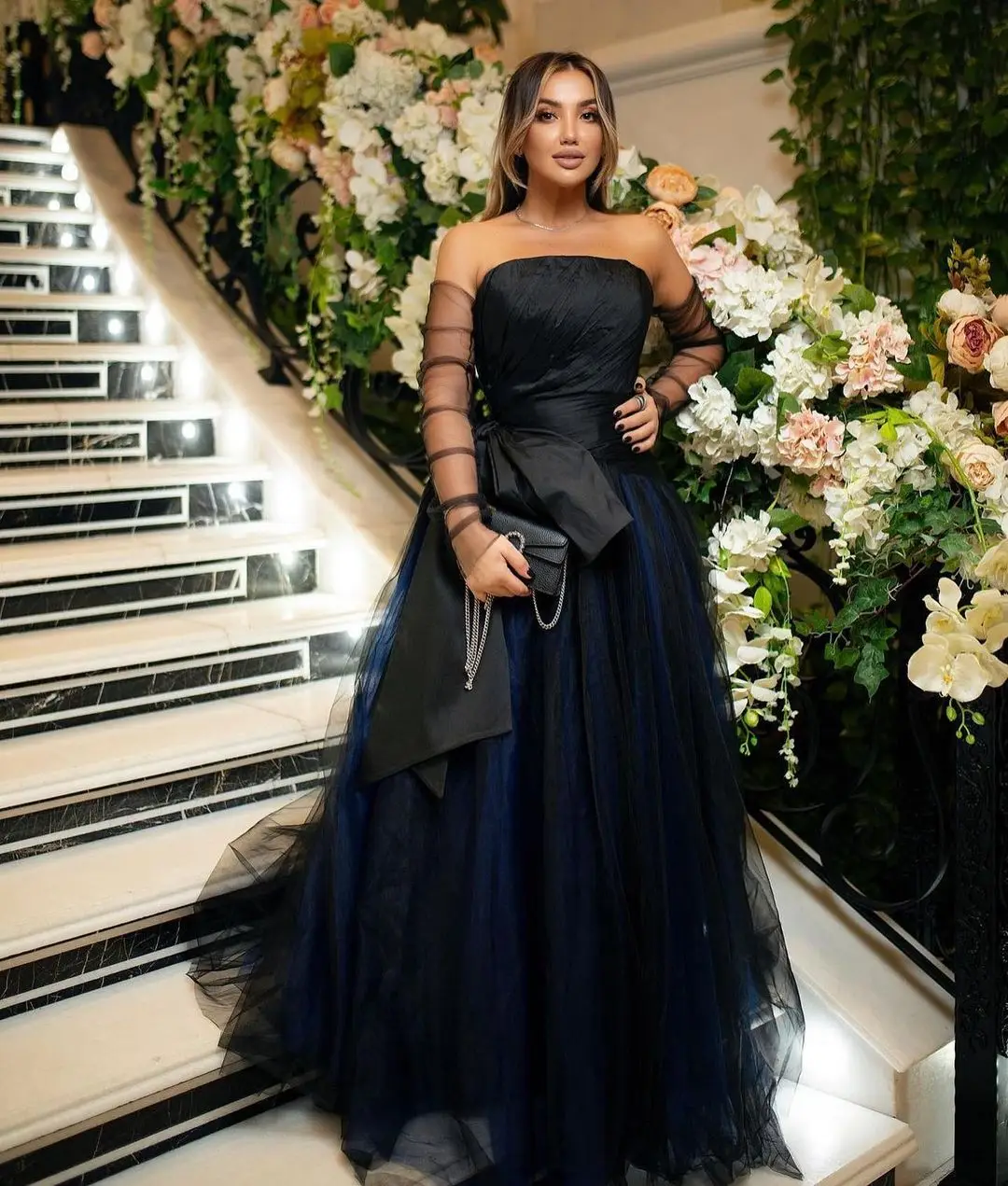 

Vintage Long Sleeves Evening Dresses Black Dark Navy Tulle Prom Dresses Strapless Floor Length Pleated Formal Party Dresses