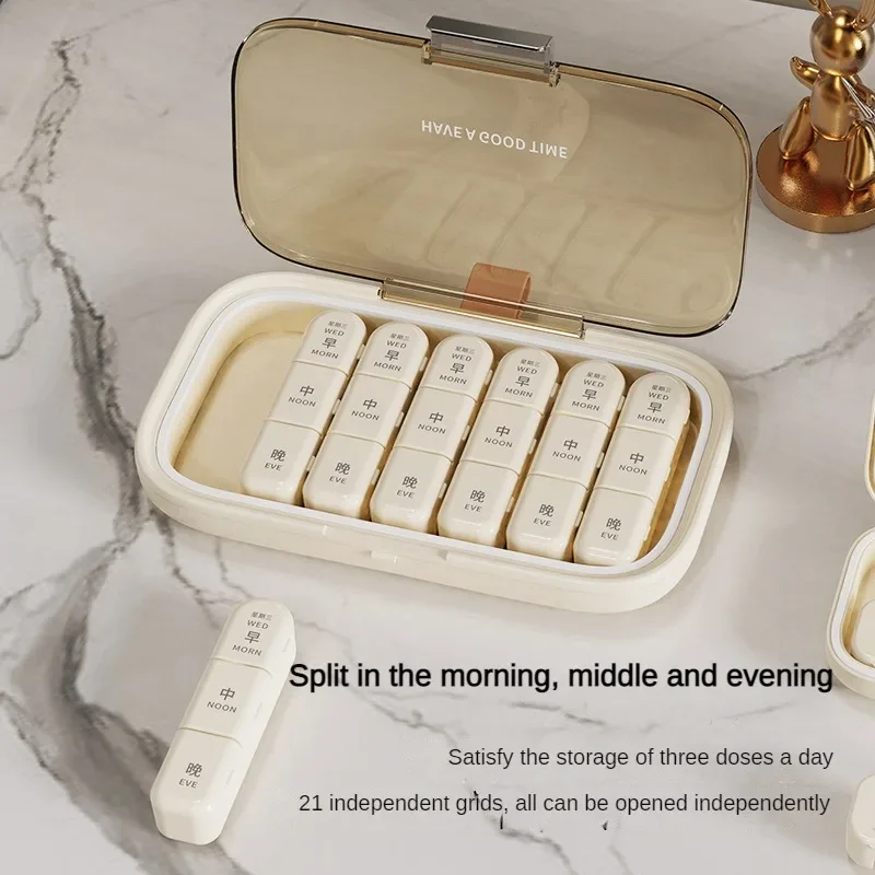 Portable Large Capacity 7-Day Pill Organizer