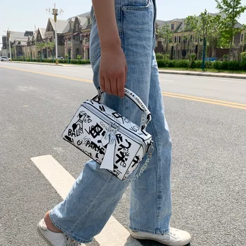 2023 luxus Design Frauen Leder Handtaschen und Geldbörse Mode Umhängetaschen für Frauen Graffiti Handtaschen Schulter Taschen Frauen Tasche — изображение 2