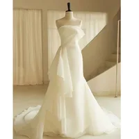 Customized New Simple Wedding Dresses For Women Sexy Strapless Bridal Dress With Small Train Elegant Long Sleeveless Vestidos 1