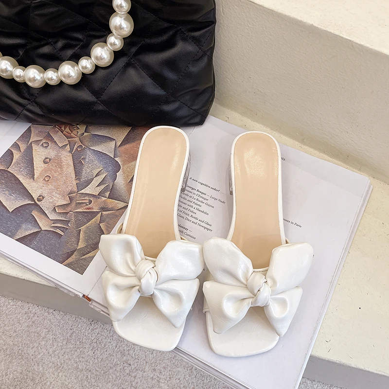 

Женские летние туфли с открытым носком, красные удобные туфли на квадратном каблуке, украшенные кристаллами