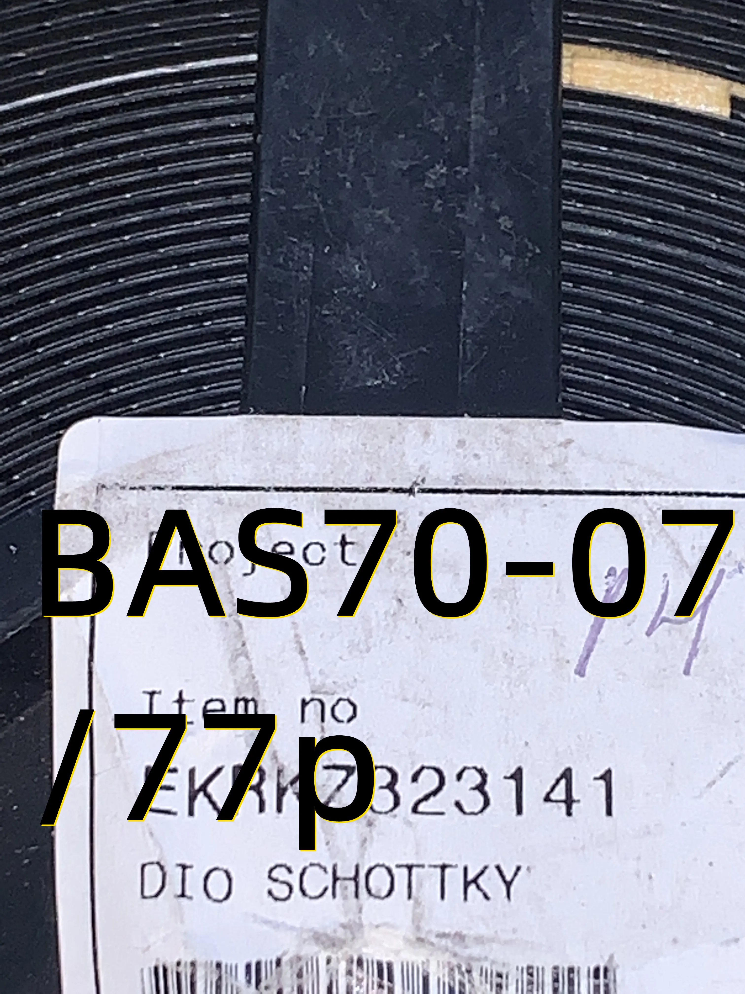 

10pcs BAS70-07 /77p