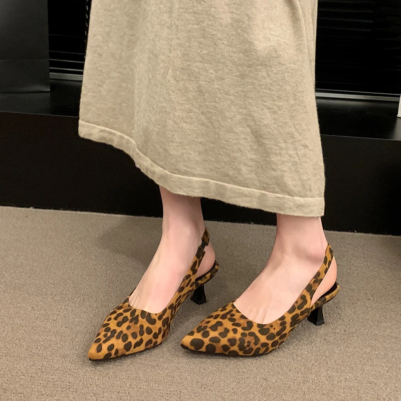 Women's Flat Bottom Slingback Sandals Leopard Pointed End Woman Mules Summer Fashion Animal Print Low-heel Beach Shoes