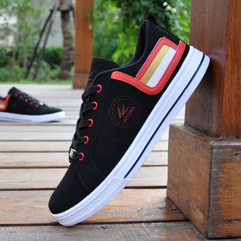 Men's Skateboarding Shoes High Top Sneakers Breathable White Sports Shoes Students Shoes Street Walking Shoes
