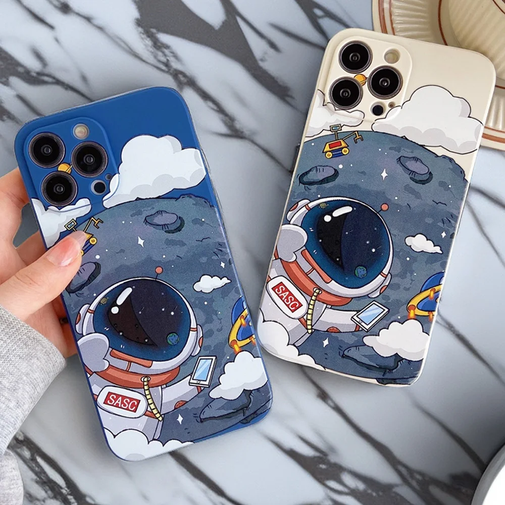 

Cute Cartoon Astronaut Phone Case For iPhone 13 12Mini 11 14 Pro MAX X XS XR Lens Protection 7 8Plus Soft Shockproof Cover
