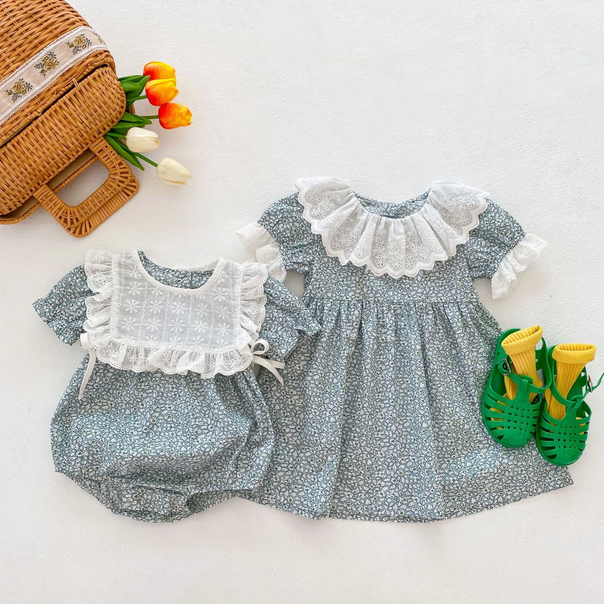 2022 Ins summer sister infant newborn baby girl clothes female baby small broken flower short sleeved romper clothes best baby bodysuits