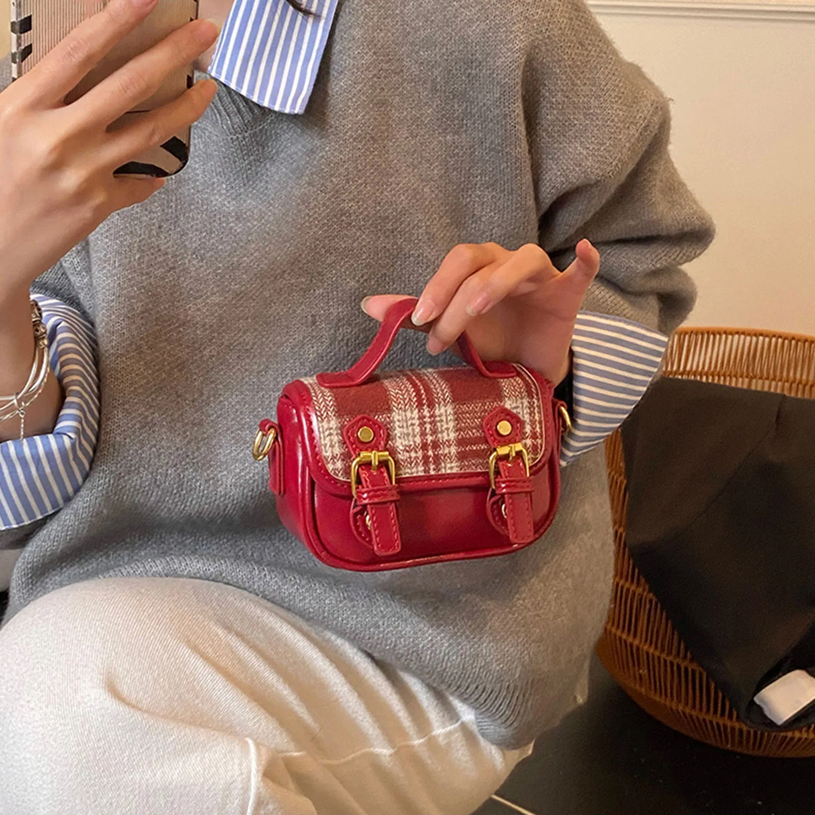 Women PU Checkered Shoulder Bag Vintage Handbag Mini Crossbody Bag Underarm Bag for Travel Shopping Daily Use