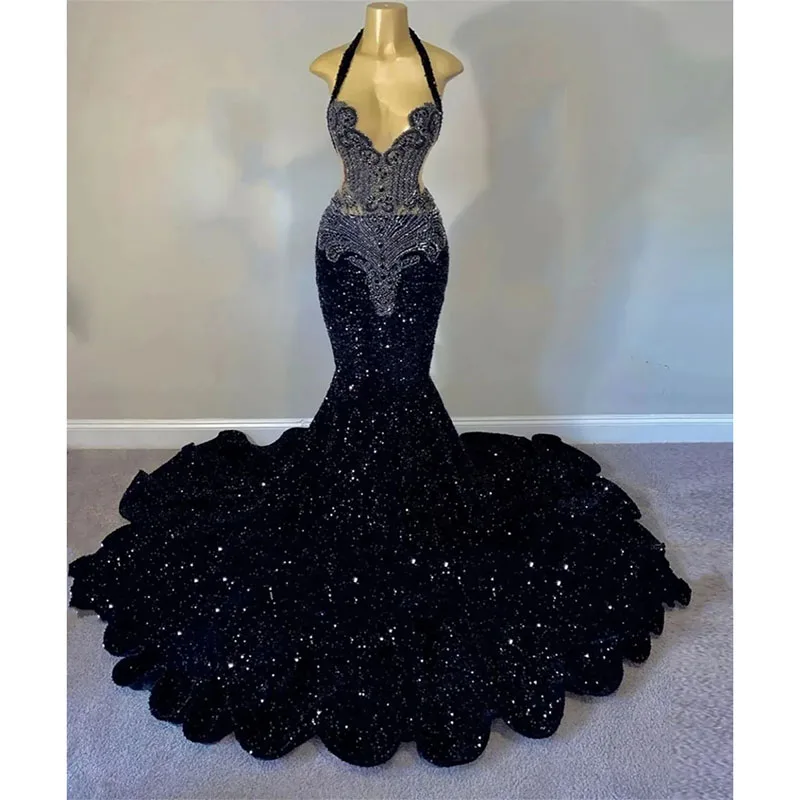 

2024 Sexy Black Mermaid Prom Dress Sparkly Halter Beaded Sequins Evening Birthday Party Gowns Celebrity Wear Custom Made