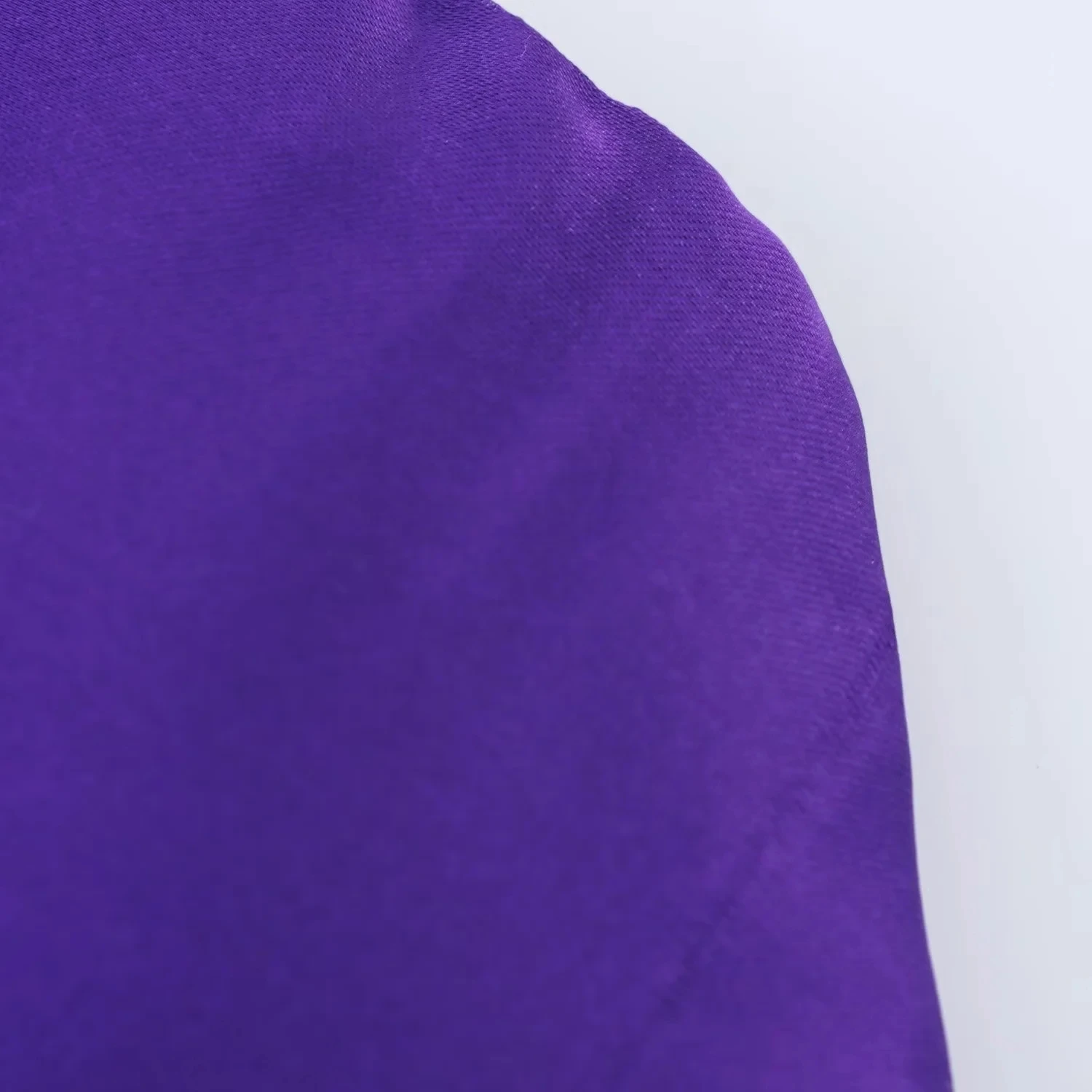 KONDALA Sexy Chic Butter Gelb Satin Tops Frauen Neckholder Rückenfrei Strand Urlaub Party Top Mode 2025, Neujahr Abend Satin Top – Detail 29
