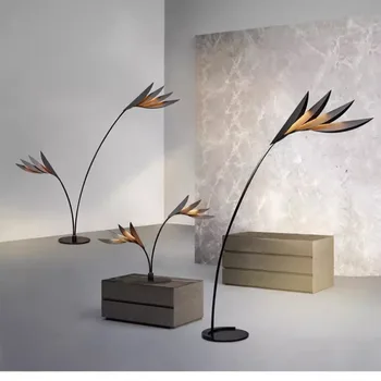 Minimalist Leaf-Shaped Luxury Floor Lamp 1