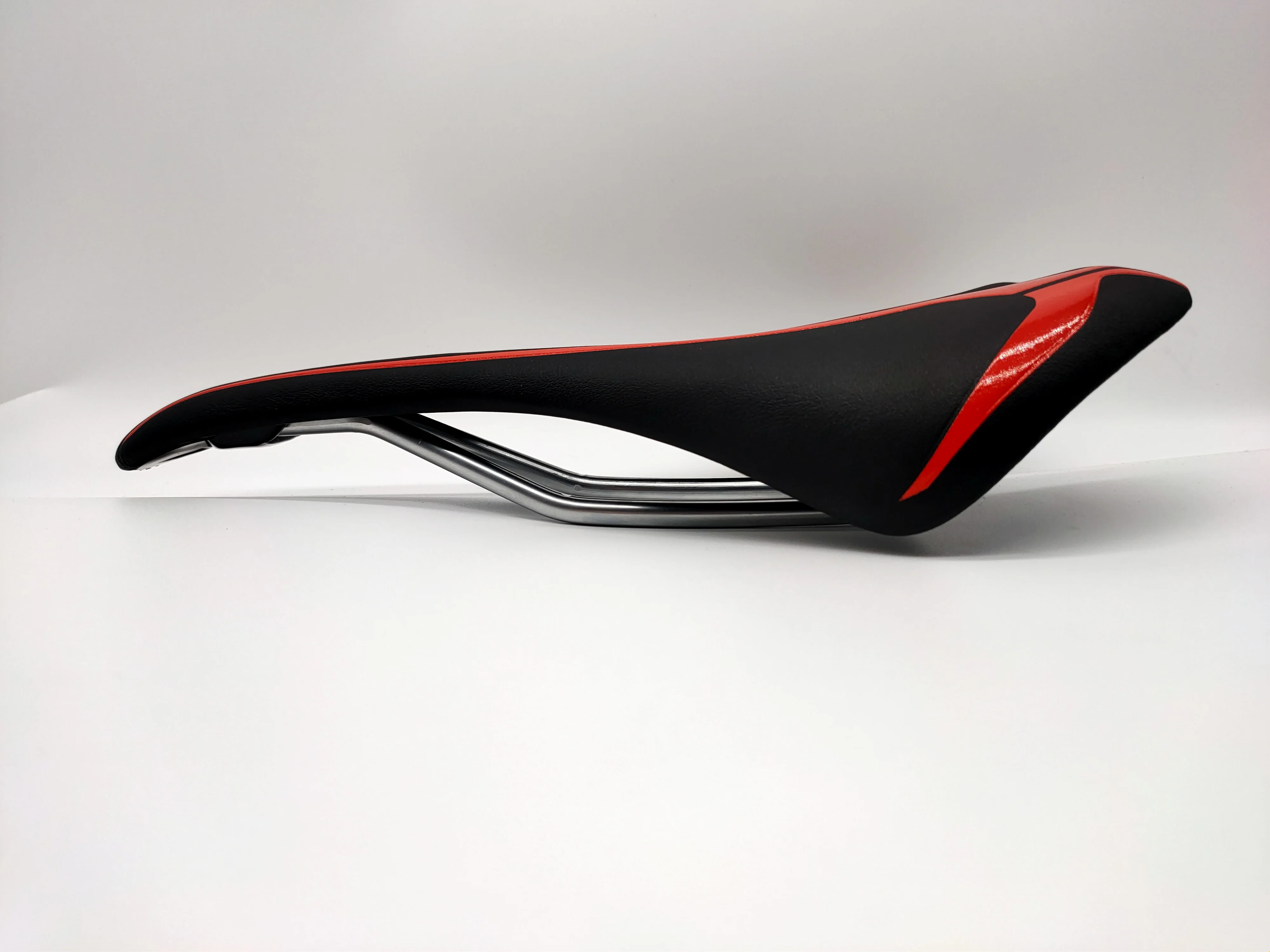 Ultra-Fine Leather Bicycle Saddle, Hollow Breathable Saddle, Non-Slip Cushion, Comfortable Bicycle Accessories, New