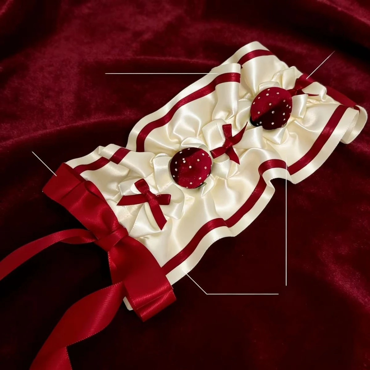 Kawaii süßes japanisches Subkultur-Lolita-Haarband, weinroter Erdbeer-Kuchen-Schleifen-Haarreif, handgefertigtes Haarband-Accessoire für Damen und Mädchen – Detail 4