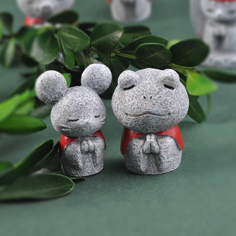 Animal Muslimatbodhisattva Series Gashapon Toys Pig Dog Penguin Civet Cat Fox Shiba Inu Decorazione Creativa Ornamento Giocattoli