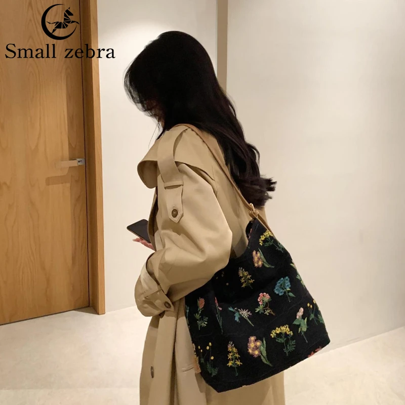 2022 New Arrival Spring All Things Grow Tote Bag Women'S Canvas Crossbody Shopping Bag Large-Capacity Shoulder Messenger Bag