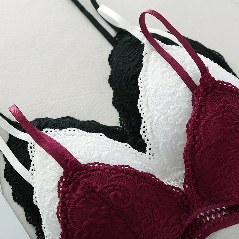 

Women Sexy Lace Sport Bra No Steel Ring Beauty Back Wrapped Chest Comfort Deep V Brassiere Stretch Triangle Cup Padded Underwear