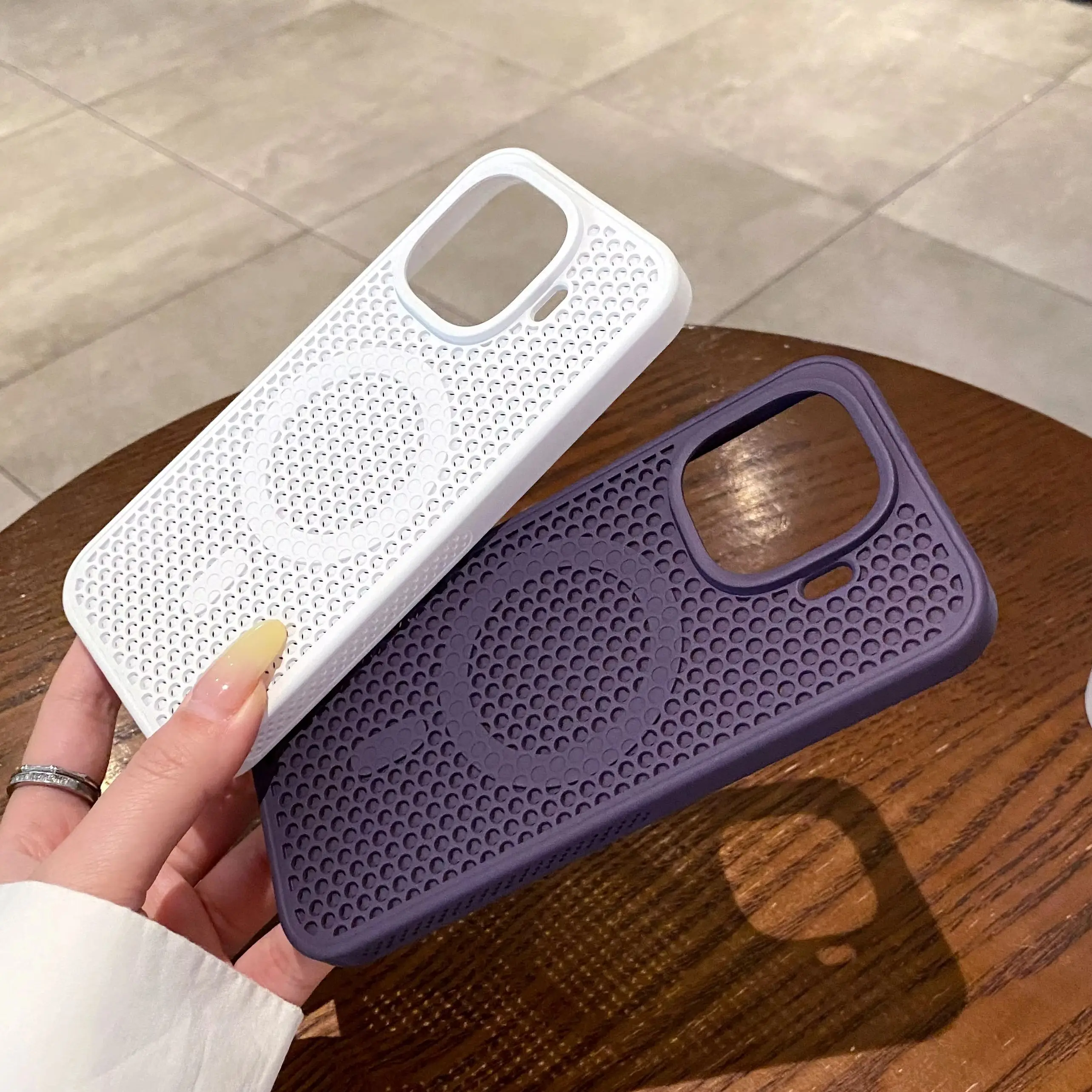Magnetic Cooling Mesh Breathable Shockproof Case with Heat Dissipation