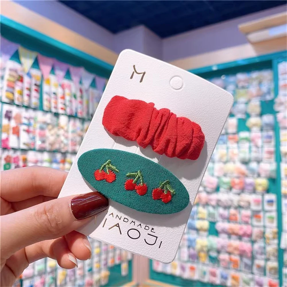 دبابيس شعر للبنات