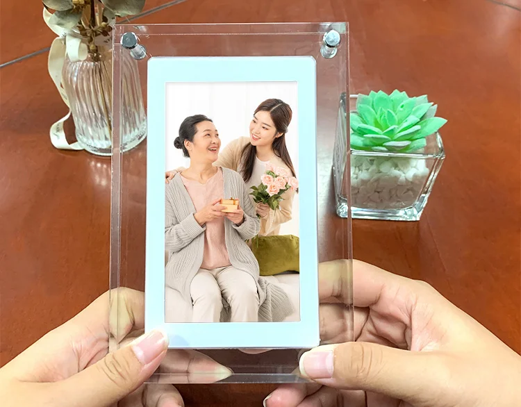 Description Picture 4 of itemCuttest Gift Acrylic Digital Photo Frame 5 Inch 1000mAh Vertical Display IPS Screen 2G Memory Battery Porta Retrato Digital