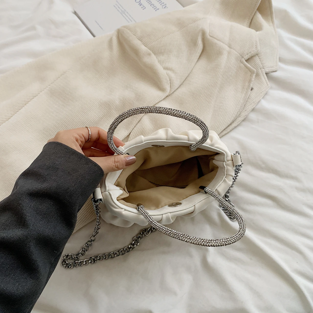 Women's Pleated Leather Chain Shoulder Bag Diamond Handbag Luxury Designer Crossbody Bag Brand Ladies Casual Tote Travel Bag