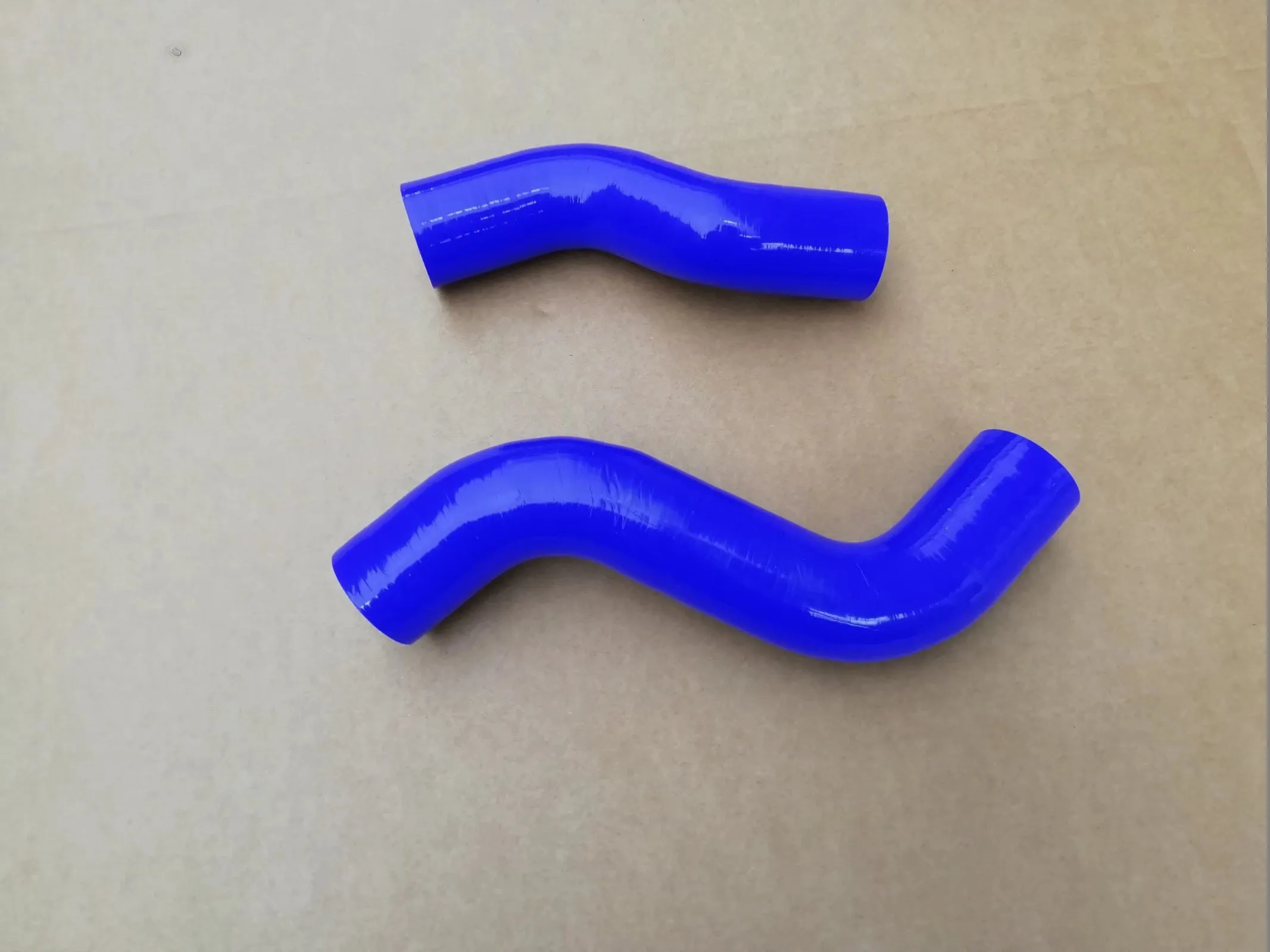 

Radiator Silicon Hose for Toyota Hilux Kun / vigo 1KDFTV 3.0L 2KDFTV 2.5L 2005-2014 16572-0L030 16571-0L030