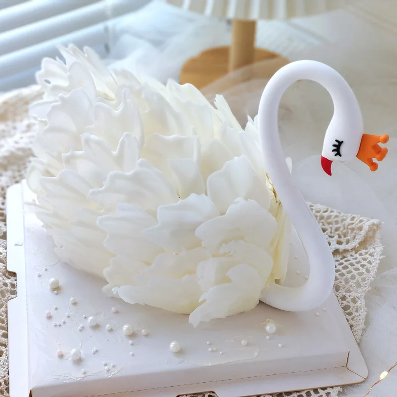 Swan Birthday Cake Ideas Images (Pictures) | Birthday cake, Pink birthday  cakes, Lake birthday