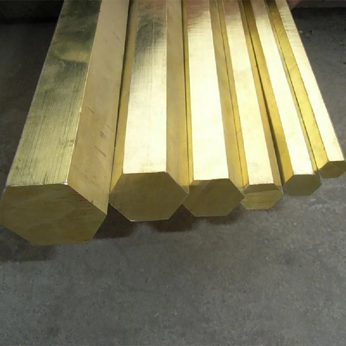 

H59 H62 Brass Hexagonal Bar Brass Hex Rods 3 4 4.5 5 5.5 6 7 8 9 10 11 12 13 14 15 16 17 18 19 20 21 22 23 24 25-32mm