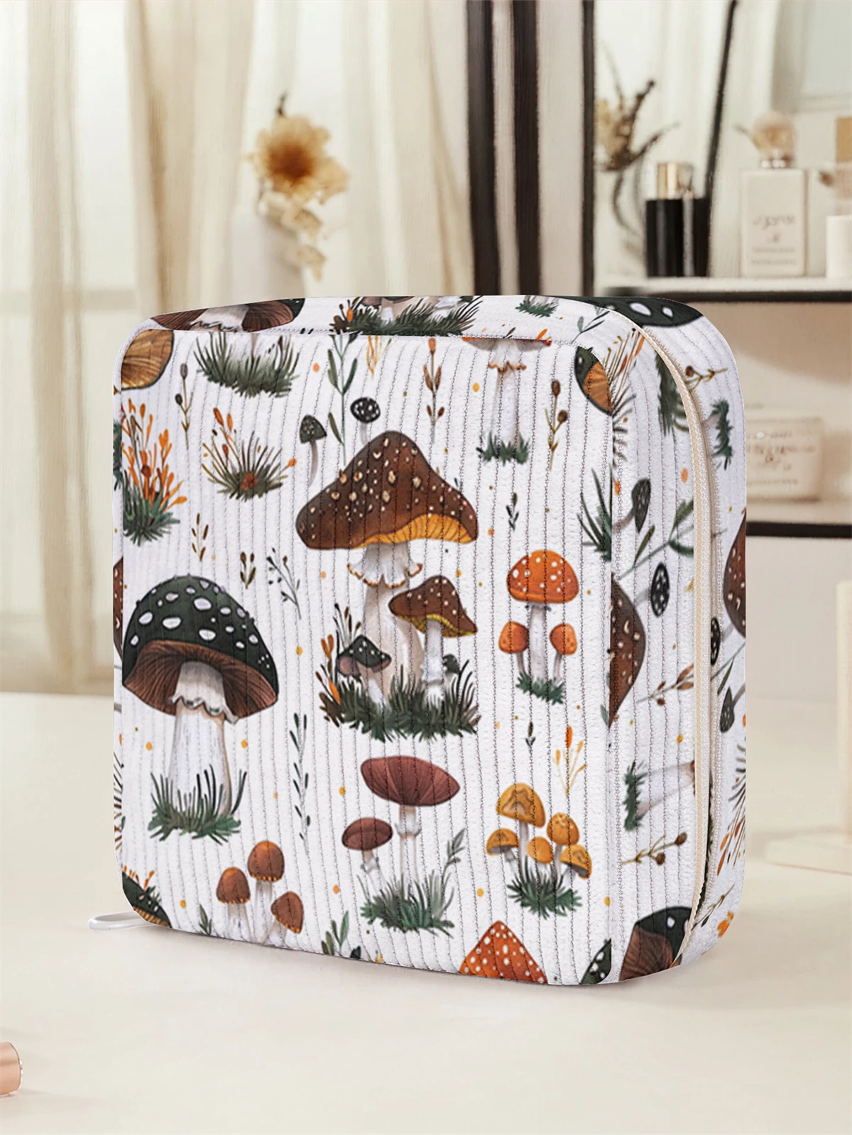 Mushroom pattern printed sanitary napkin storage bag, women's lightweight tissue bag, sanitary tissue bag