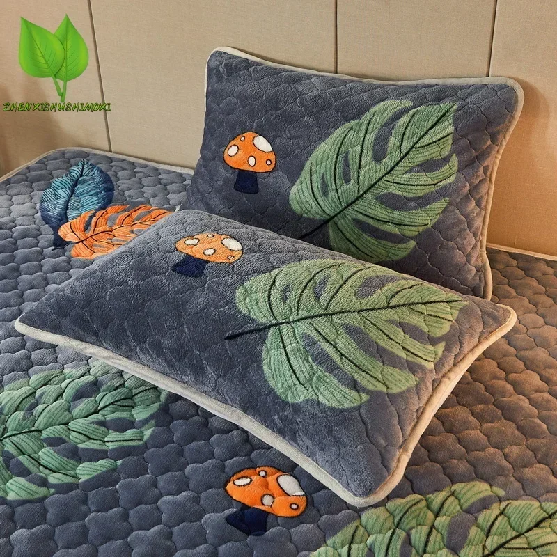 150x200 Thicken Bedsheet Velvet Fitted Sheet for Home Warm Mattress Cover Queen Size Fundas De Colchón (Pillowcase Need Order) 3