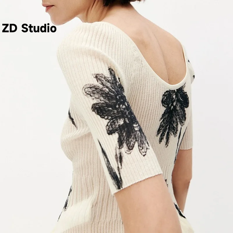 

[ZD Studio] 2023 Autumn And Winter New Knitwear Top Female Sunflower Flower Print V-neck All Fit Pullover Sweater